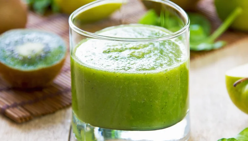 Batido de pera, kiwi y clementina