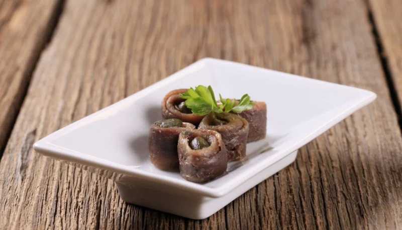 Bocaditos de anchoas y aceitunas