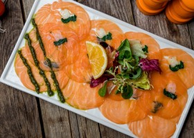 Carpaccio de salmón