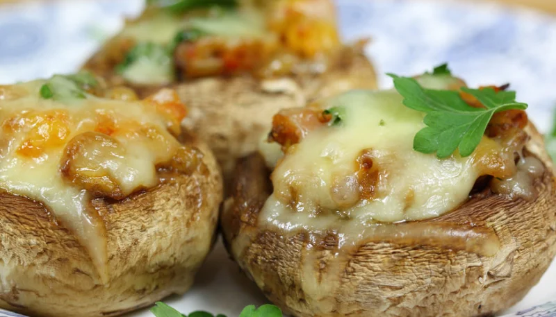 Champiñones rellenos de bacon