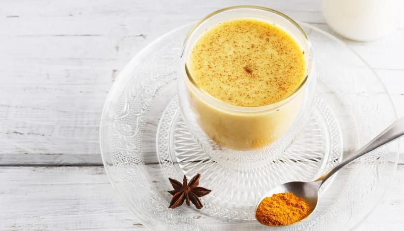 Cúrcuma latte o leche dorada