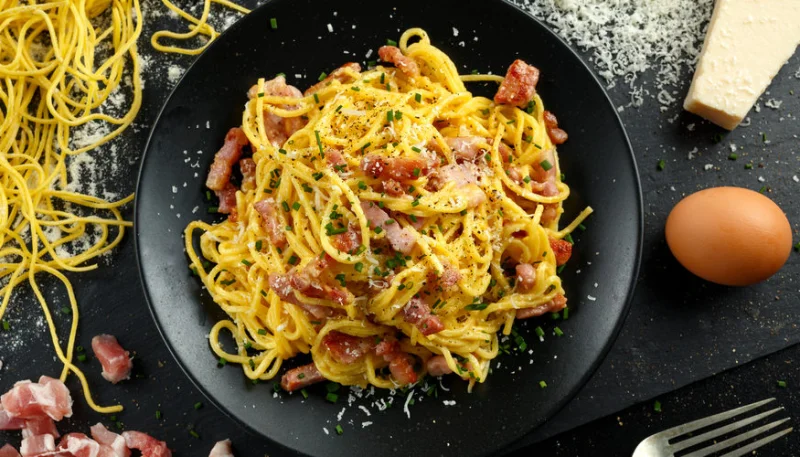 Espaguetis a la carbonara