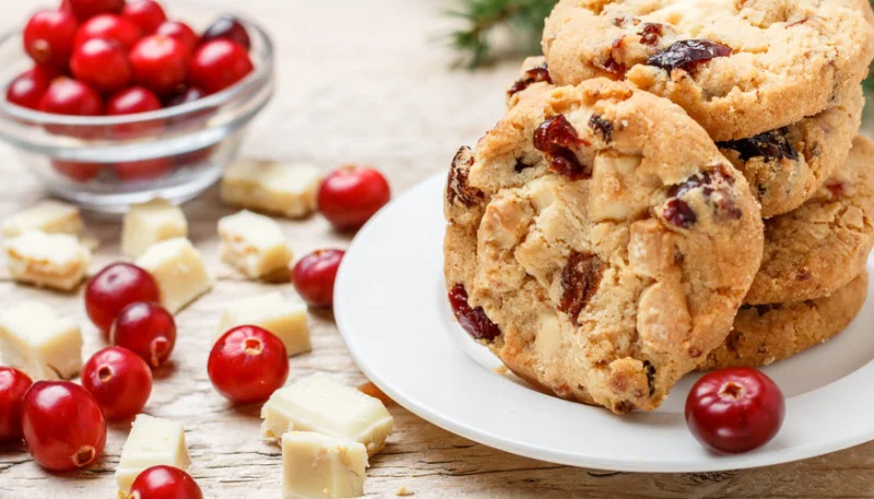 Galletas de chocolate blanco y arándanos
