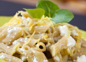 Pasta al limón con ricotta