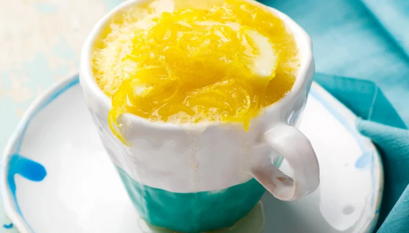 Pastel de limón en taza