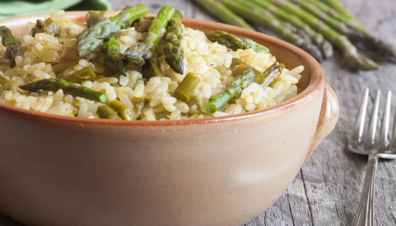 Risotto de espárragos verdes