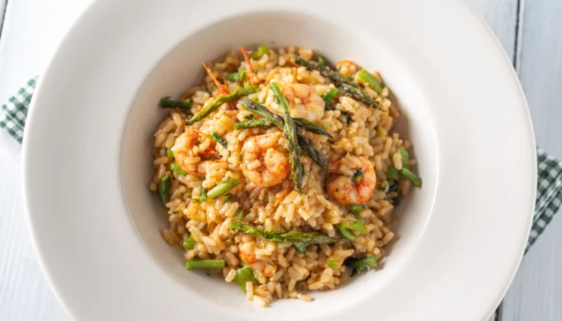 Risotto de gambas y espárragos