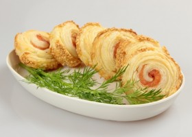 Rollitos de salmón y sésamo