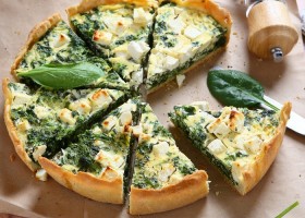 Tarta de espinacas con queso feta