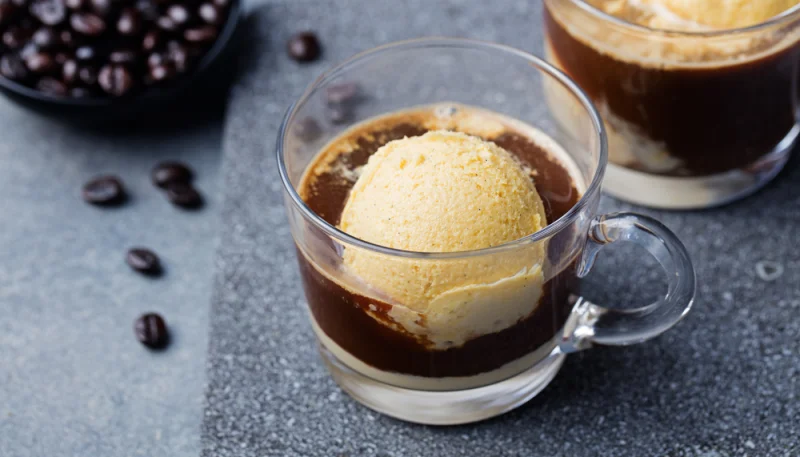 Affogato italiano de café