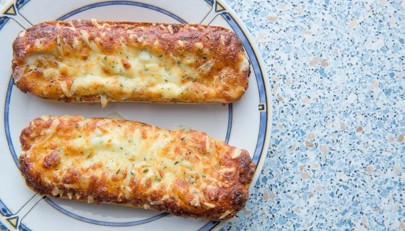 Baguette rellena de queso