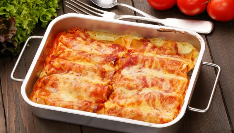 Canelones de atún con tomate