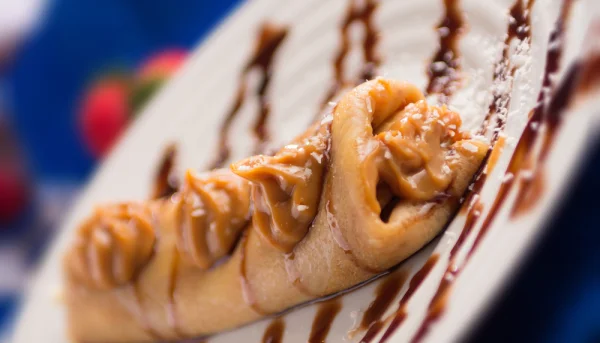 Panqueques rellenos de dulce de leche