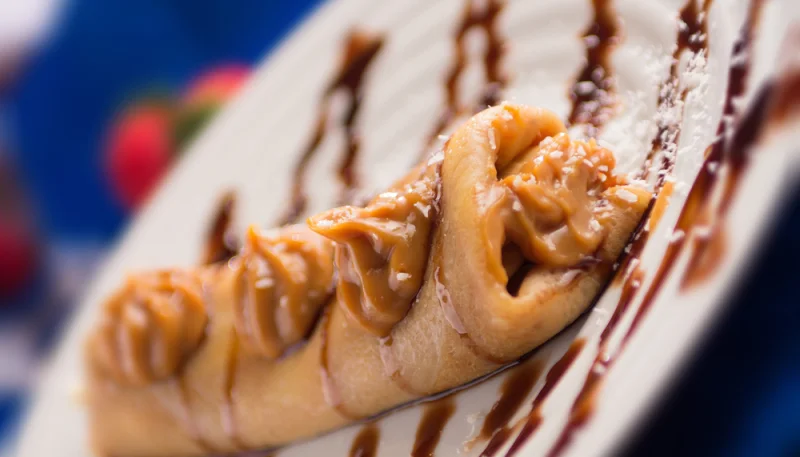 Panqueques rellenos de dulce de leche