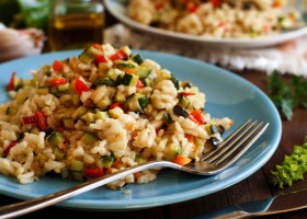 Risotto con calabacín y tomate