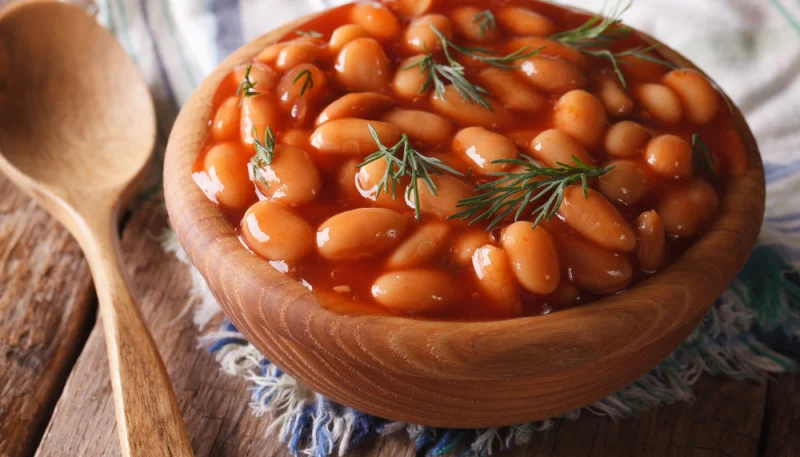 Alubias blancas con salsa de tomate