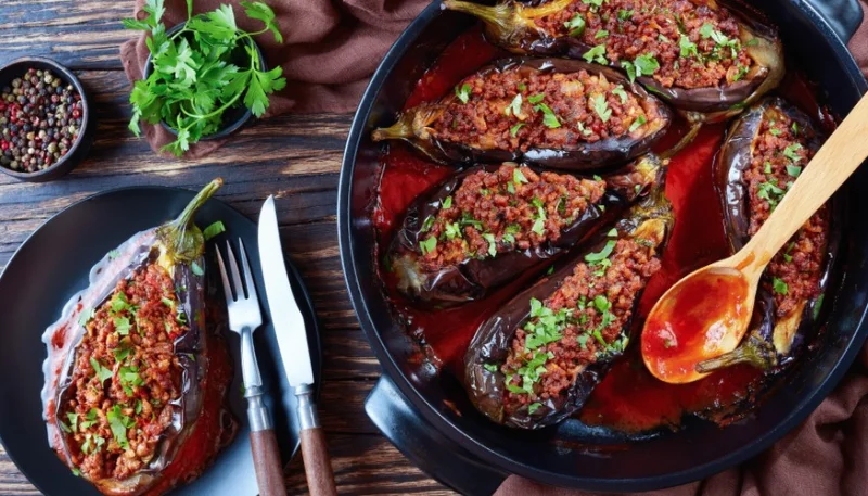 Berenjenas rellenas con salsa boloñesa