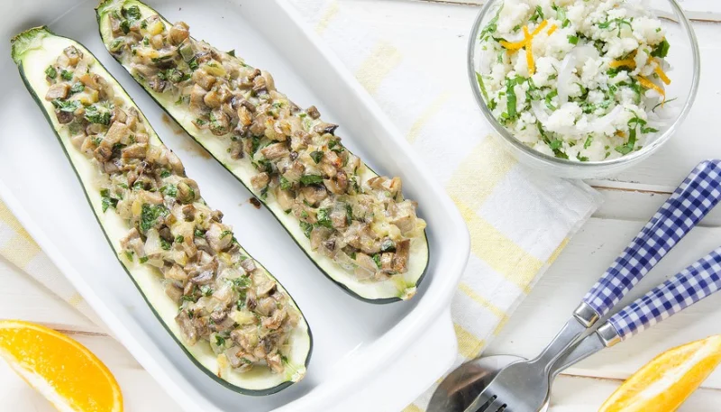 Calabacín relleno de champiñones