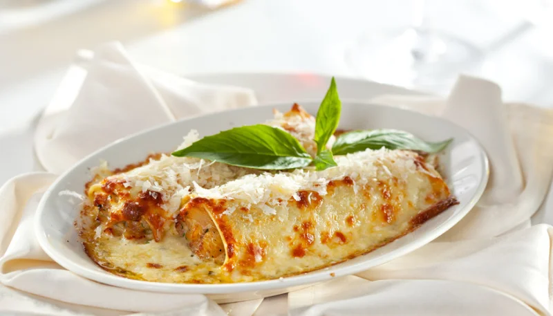 Canelones con salmón y ricotta