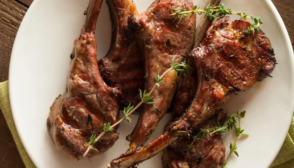 Chuletas de cordero con limón y hierbas