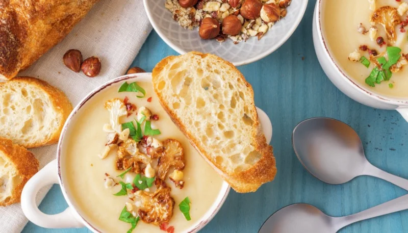 Crema de chirivía con avellanas