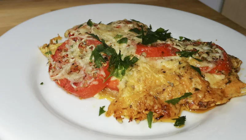 Gratinado de pollo con nata y queso