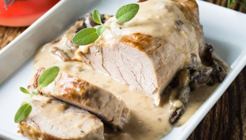 Lomo de cerdo con leche y salvia