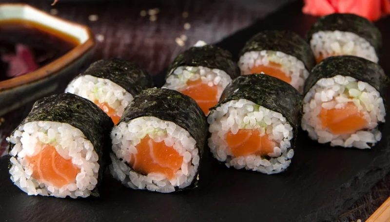 Makis de salmón