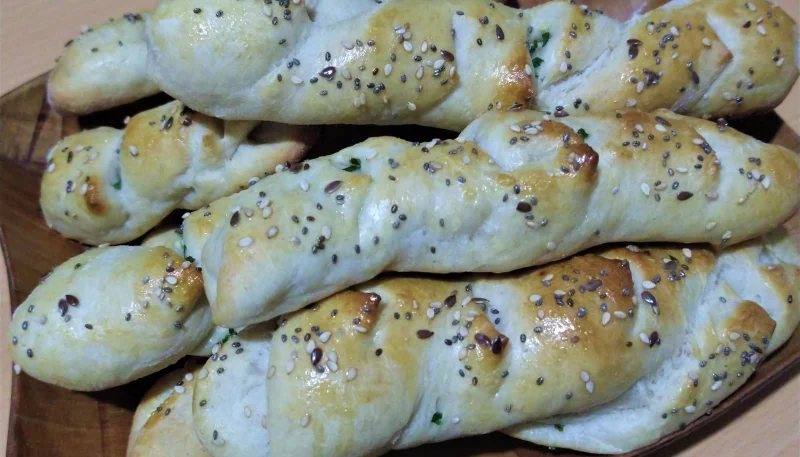 Pan flauta con orégano