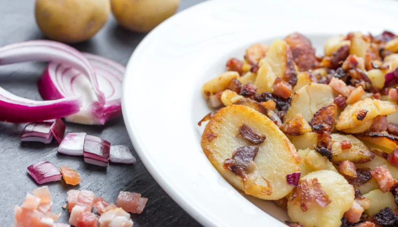 Patatas salteadas con bacon
