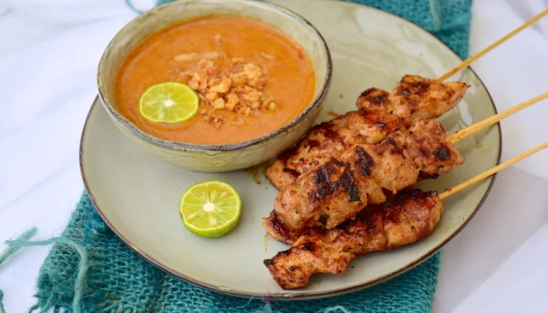 Pollo con salsa de cacahuetes
