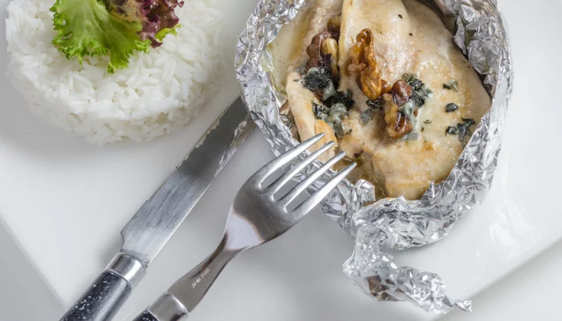 Pollo en papillote con nata