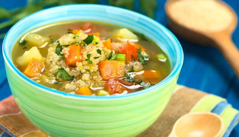 Sopa de quinoa y verduras