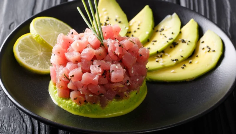 Tartar de atún rojo y aguacate