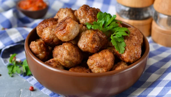 Albóndigas de cordero y queso feta