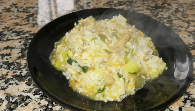 Arroz con pollo y verduras