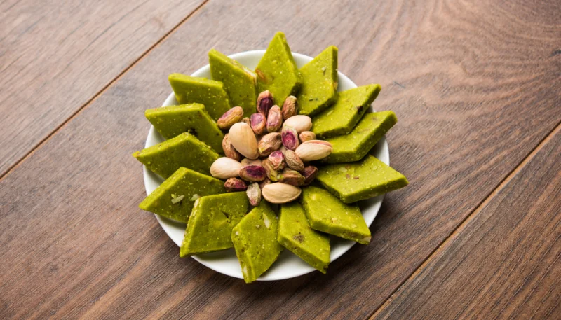 Barfi de pistachos y almendras