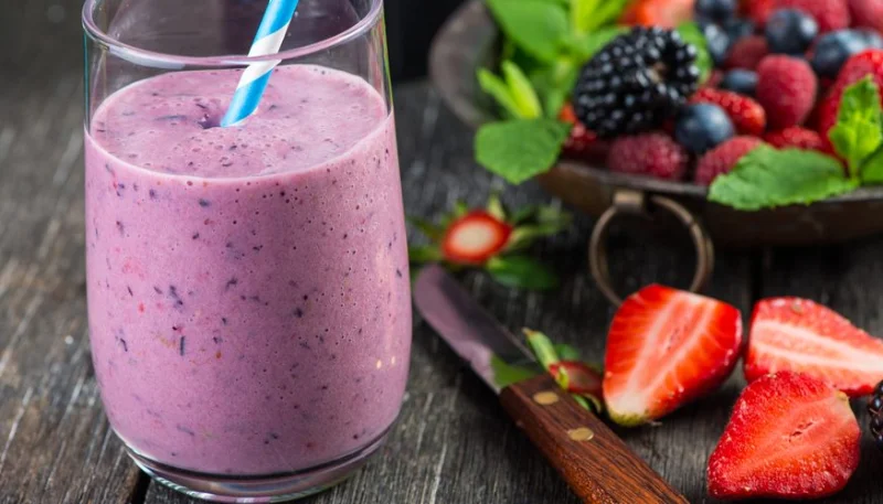 Batido de fresa y mora