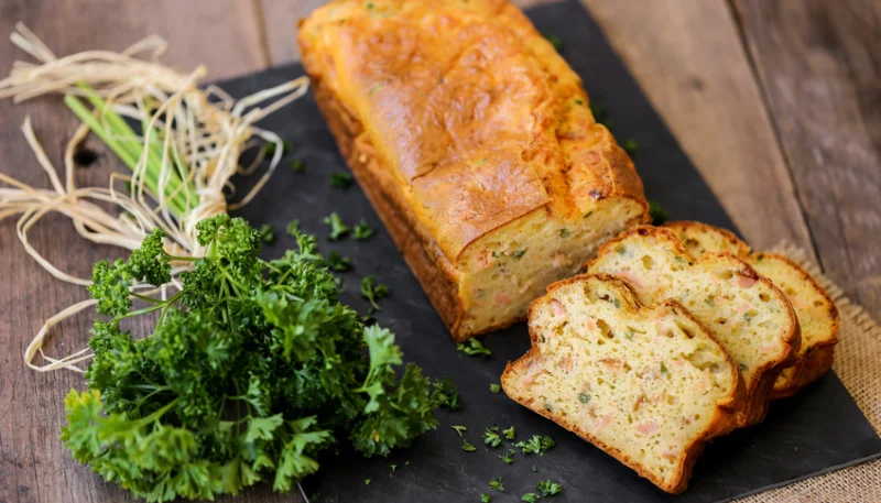 Bizcocho salado de jamón