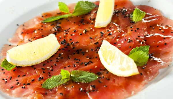 Carpaccio de atún