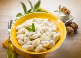 Receta Ñoquis con nata y nueces sencilla