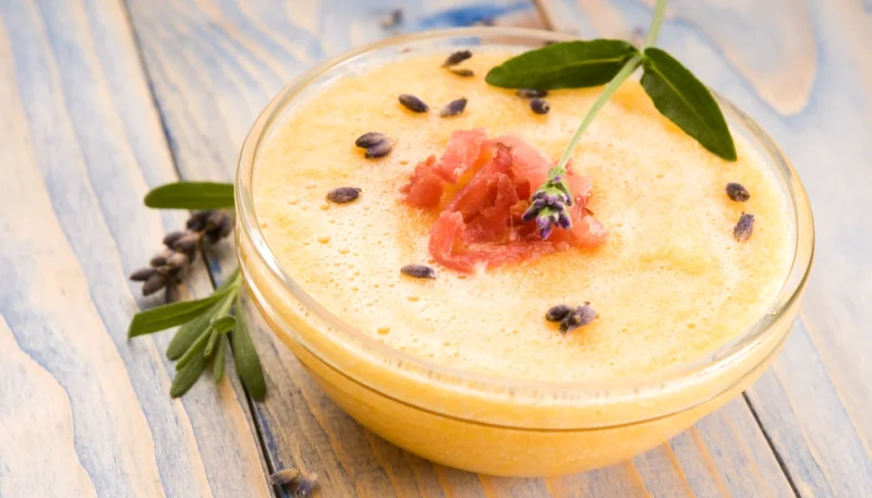 Sopa fría de melón y jamón