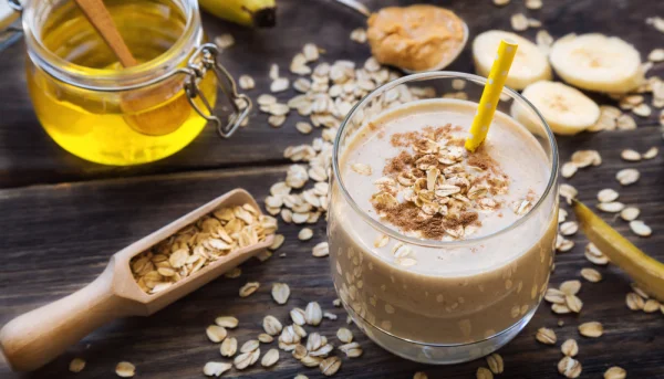Batido de avena con mantequilla de cacahuetes