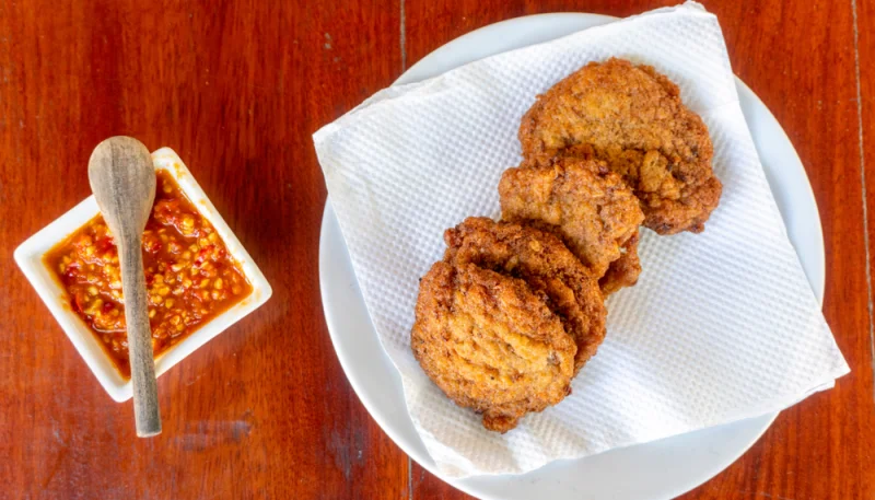 Badjia, buñuelos de verduras picantes