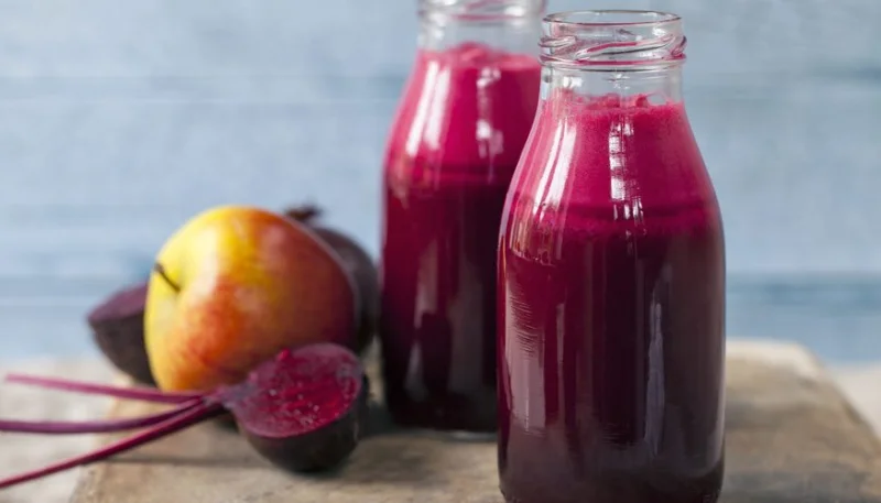 Batido de remolacha y manzana