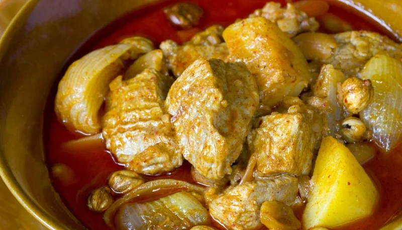 Cerdo con curry Massaman