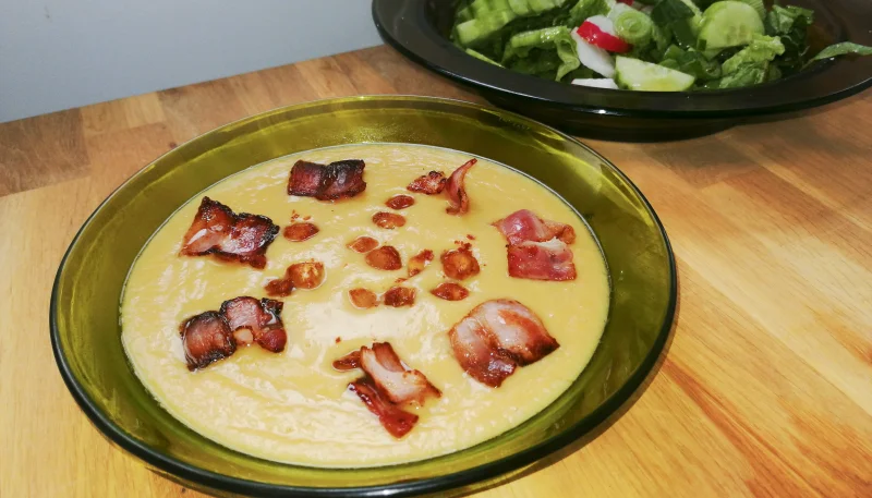 Crema de garbanzos con bacon
