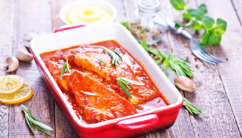 Filetes en salsa de tomate