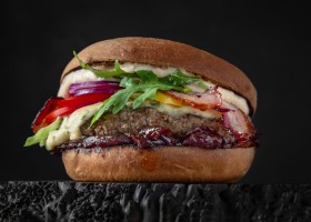 Hamburguesa dulce con queso azul