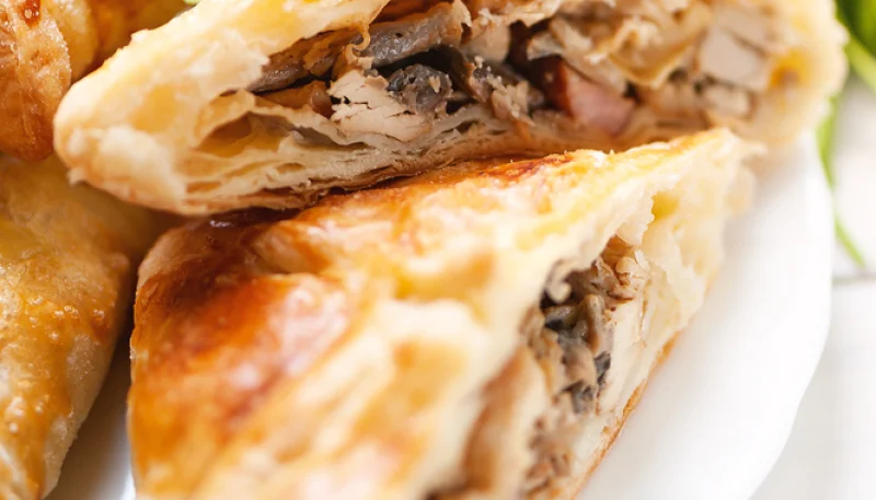 Hojaldre de pollo y setas